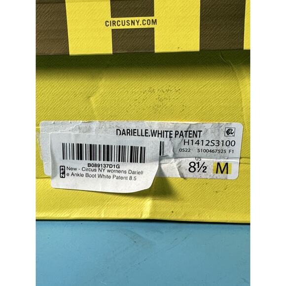 Circus by Sam Edelman Womens Darielle White Ankle Boots 8 1/2 MedNew box damage - Picture 8 of 8